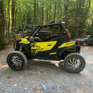 Meet your Posher, Avery